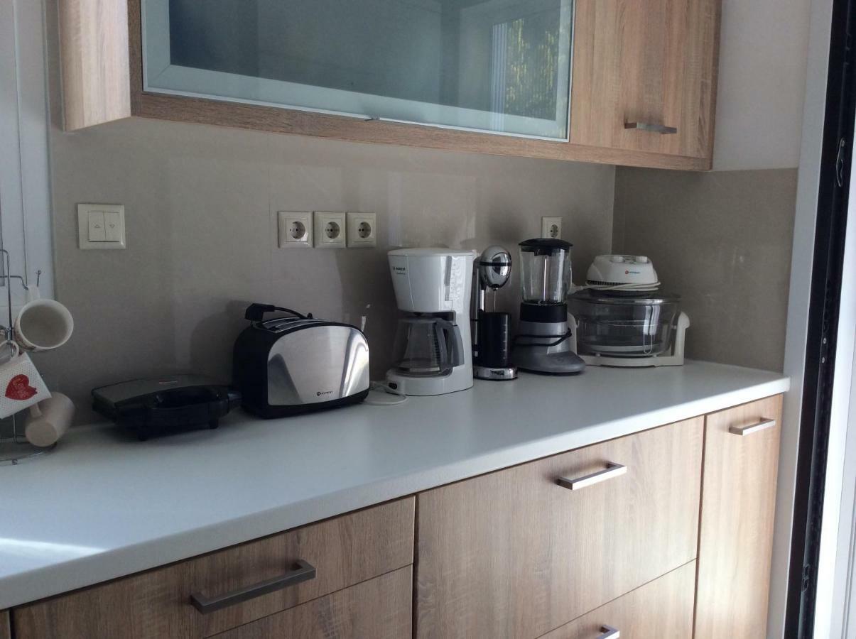 Sofia'S Seaview Villa Near Airport And Beach 阿特米达 外观 照片