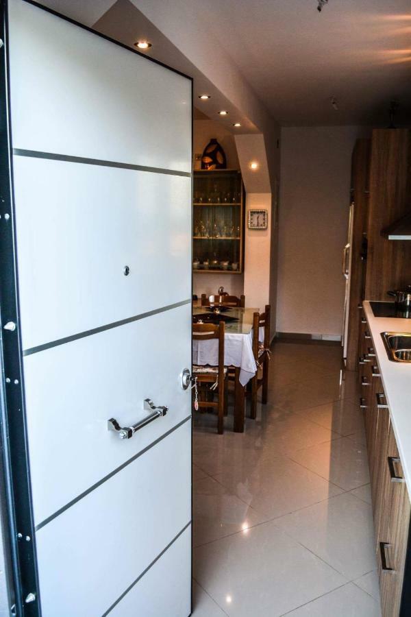 Sofia'S Seaview Villa Near Airport And Beach 阿特米达 外观 照片